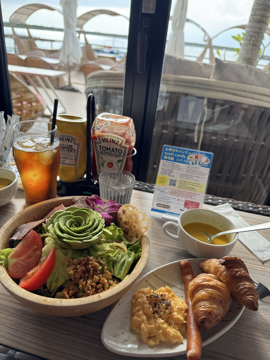 naoto_hd's tweet photo. 北谷にあるカフェのサラダがまた食べたいなぁ…
早くあったかくならないかな〜（冬始まったばかり、、、） https://t.co/0EqtUxl6nt