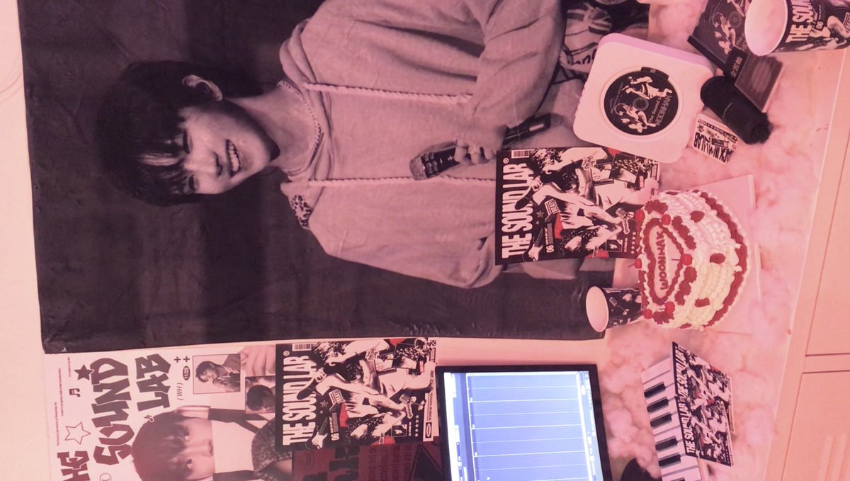 whkumma's tweet photo. #The_Sound_Lab
#운학이의_작업실_탐방
어쩌다보니 선착 2명 안에 들어서 cd도 받았는데 너무 이뻐요 、、♥︎ https://t.co/FKt37Rjd4U