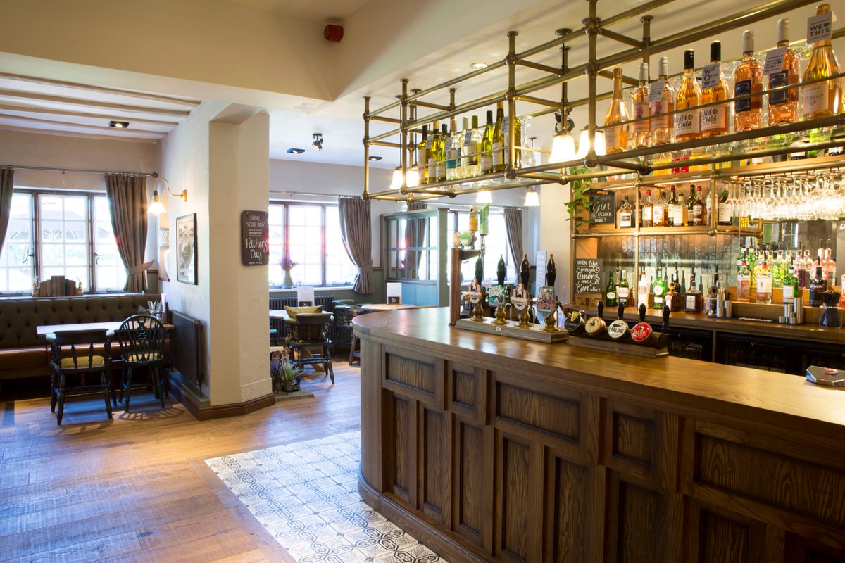 GBbooze's tweet image. Church House, Buglawton, #Cheshire 🍻
Situated on the outskirts of Congleton, Church House is only a ten minute walk from Bridge 68 on the #Macclesfield canal. Ideal for circular walks, both along the canal and Biddulph Valley railway line.