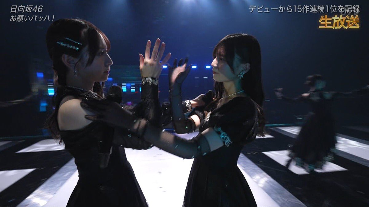 黒ドレス衣装でなおみくのペアダンスはヤバい 美しすぎて画面割れる