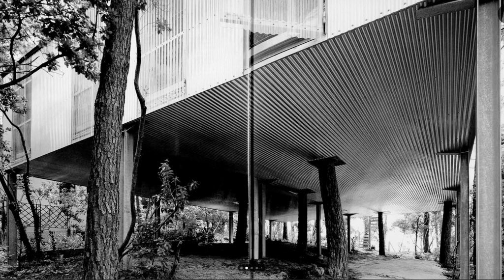 TRES60Blog's tweet image. Casa en Cap Ferret, Bahía de Arcachon, Francia. Proyectada y construida en 1998 por la pareja de arquitectos Anne Lacaton y Jean-Philippe Vassal.

#LacatonVassal #arquitectura