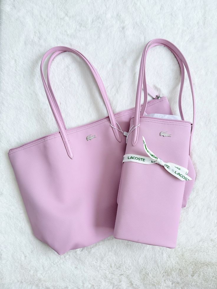 mary_oladu86544's tweet photo. Need a quality bag?💼
"Add a pop of style to your day with our gorgeous tote bags!
Belleza got you covered💕 perfect
for work , brunch, or a quick getaway.
Treat yourself or gift a friend!
WhatsApp: 08085057357
#BagLover https://t.co/3xlqkmNEqQ