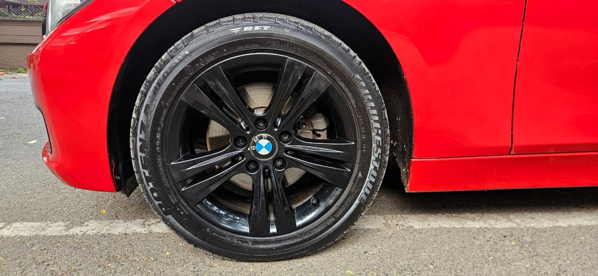 bharath1072's tweet photo. #BMW #BMWIndia #BMW320d #F30 #SachinTendulkar #SachinSignatureEdition #CricketLegend #CarForSale #LuxuryCarsIndia #RareCars #CollectorsEdition #BangaloreCars #SignatureEdition #AutographCar #CarEnthusiast #CarTwitter #CarsOfTwitter #IndiaCars #MelbourneRed #UsedCarsIndia https://t.co/e4lwsqlhGy