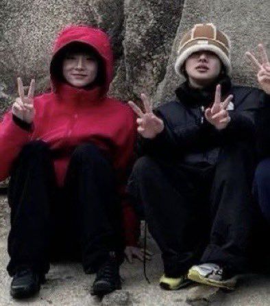 awonsgasm's tweet image. "how is he?"                        "he's still with me"