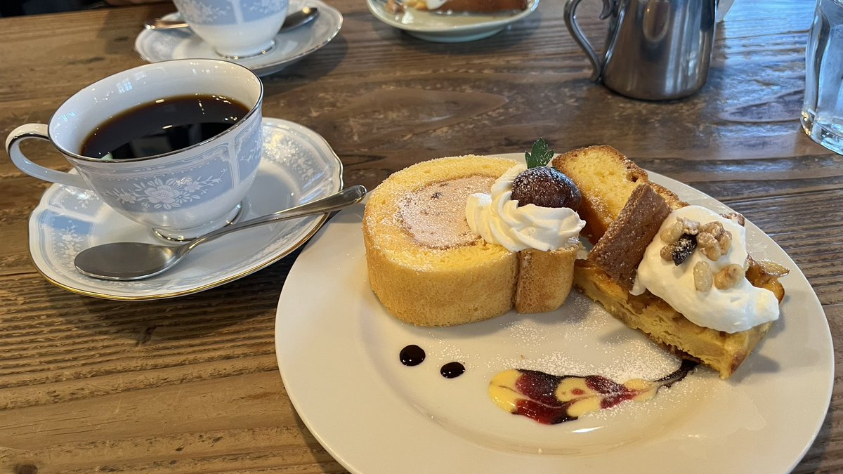 maimaimaiko3068's tweet image. マロンロールケーキ
コーヒーゼリー
シュトーレン等々