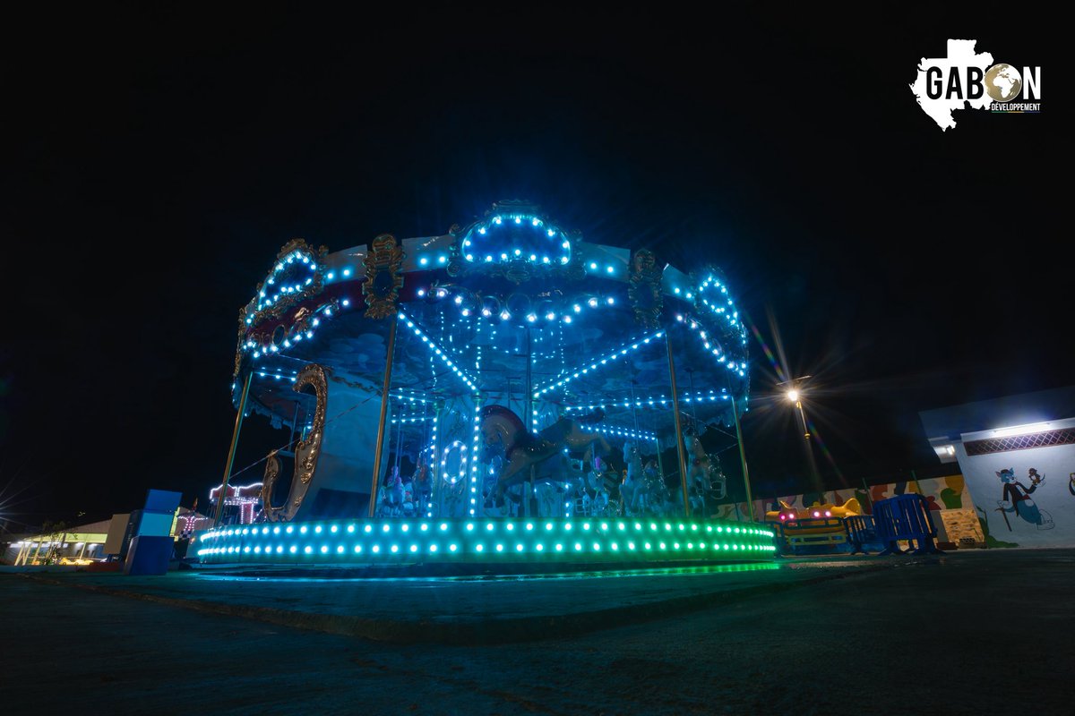 Franceville, capitale du Haut-Ogooué, vit au rythme de sa grande foire. Comme un véritable “Franceville-Land”, la ville s’illumine et se transforme en un espace de loisirs où manèges, jeux, lumière et convivialité se mêlent. 

#francevilleland #foiredefranceville #attractions