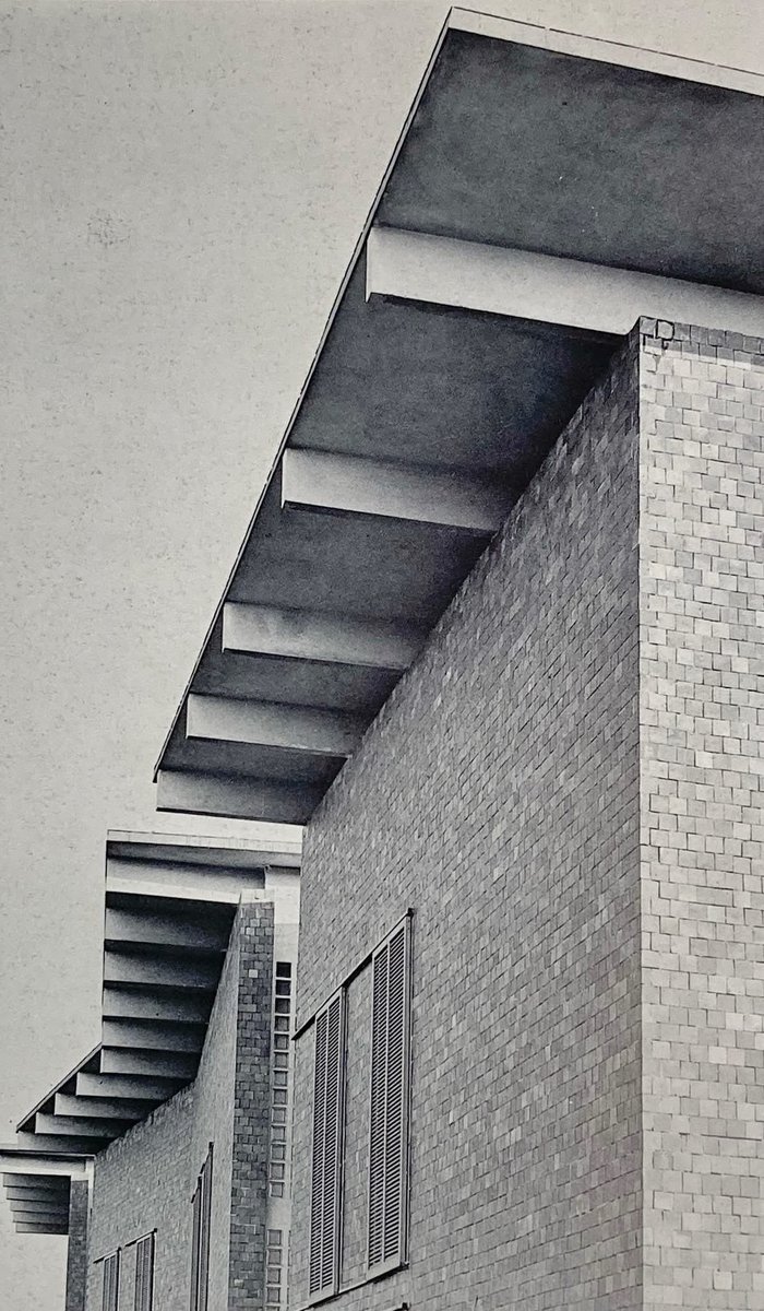 TRES60Blog's tweet image. Apartamentos para empleados de Borsalino, Alejandría, Italia. Proyectada y construida entre 1947 y 1952 por Ignazio Gardella.

#IgnacioGardella #arquitectura #arquitecturamoderna