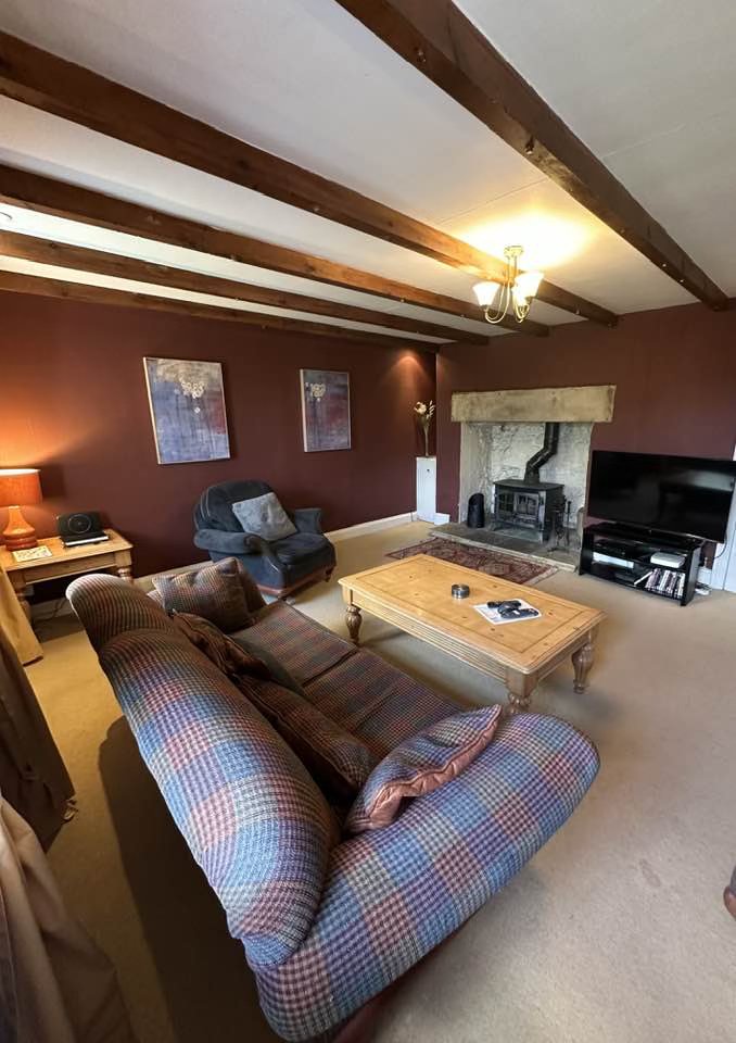 Whitelee Cottages tweet media