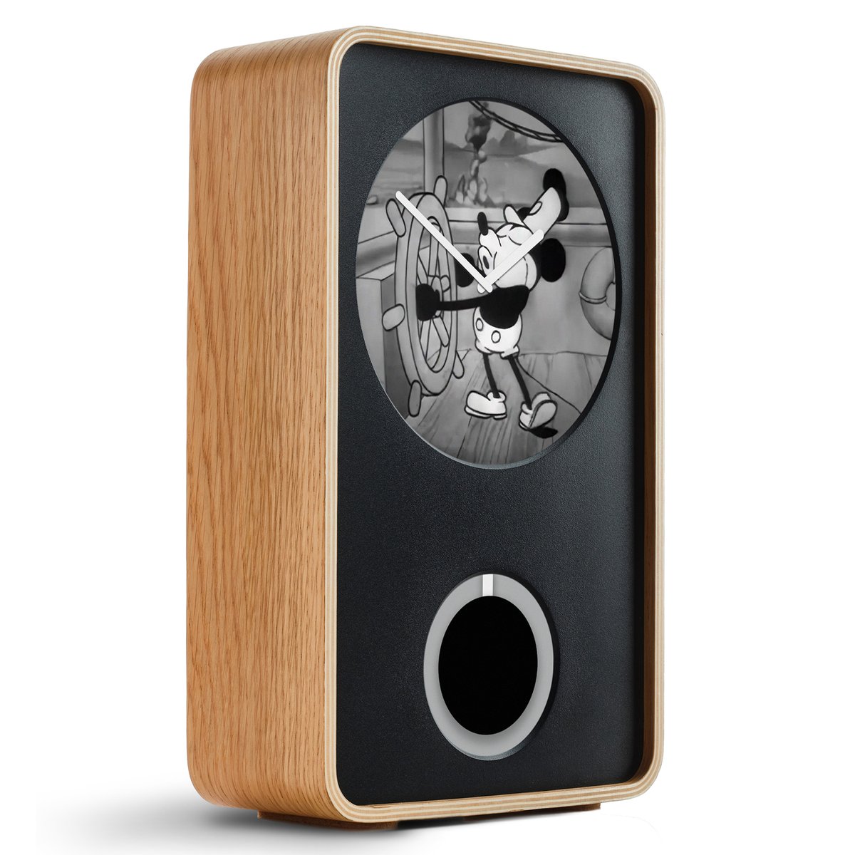 thegreenhead's tweet image. Klydoclock - This retro-modern clock shows looping animations on the top display and a matching animated pendulum on the bottom to combine analog timekeeping with digital media. #design #clocks #retromodern