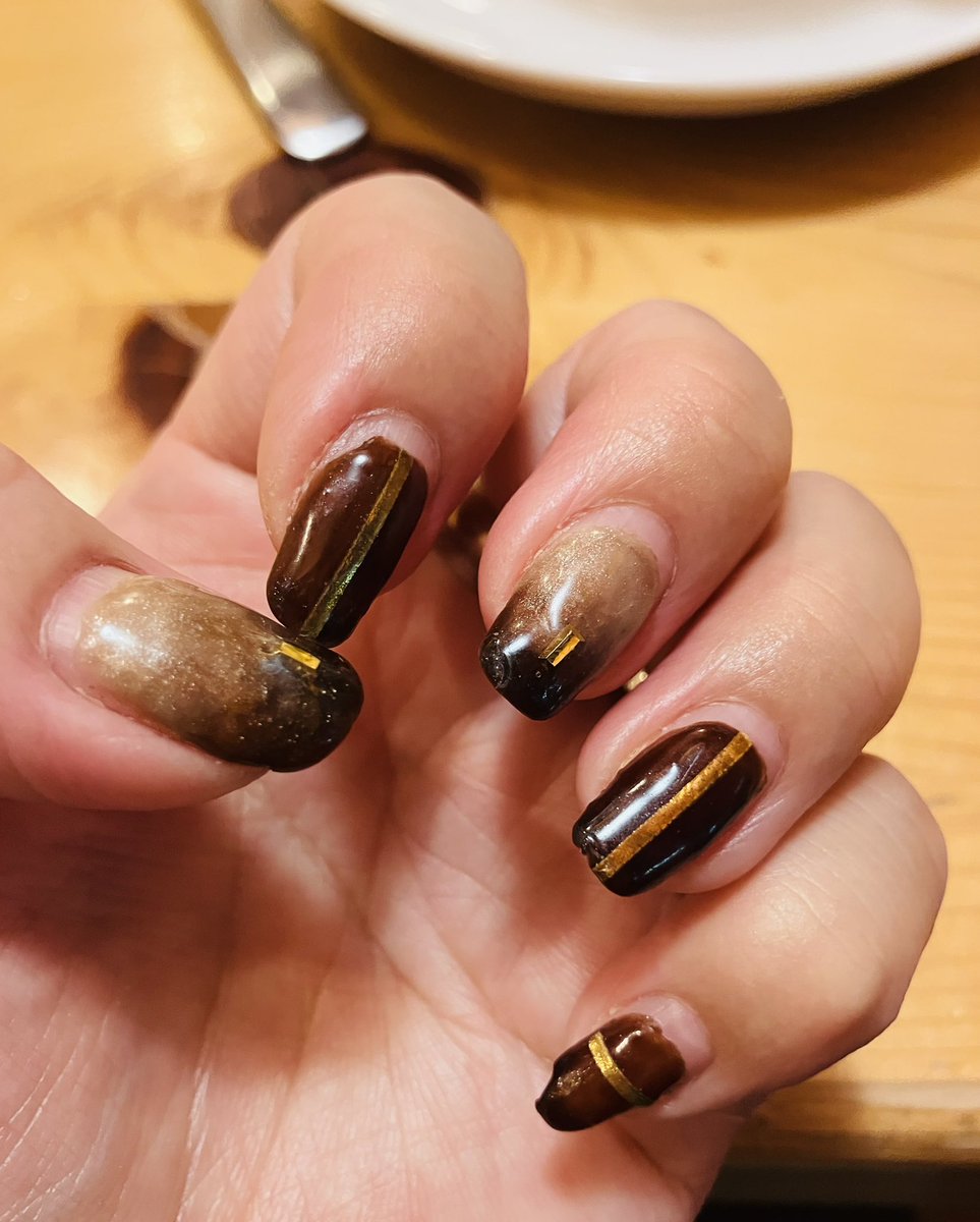 今回のセルフネイル、結構持ちがいい。