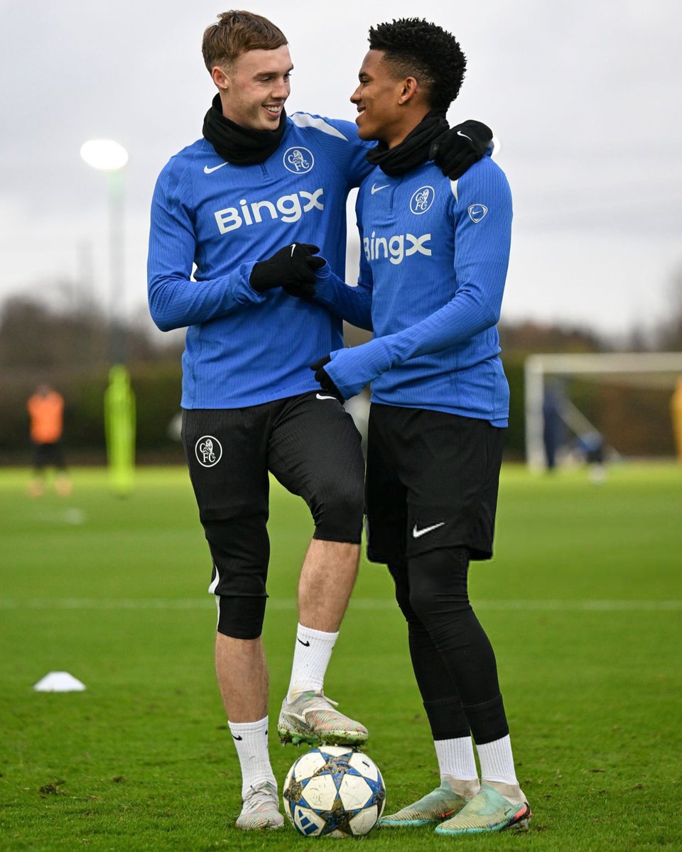 A_kinola02's tweet image. Can’t believe this two players play for my club