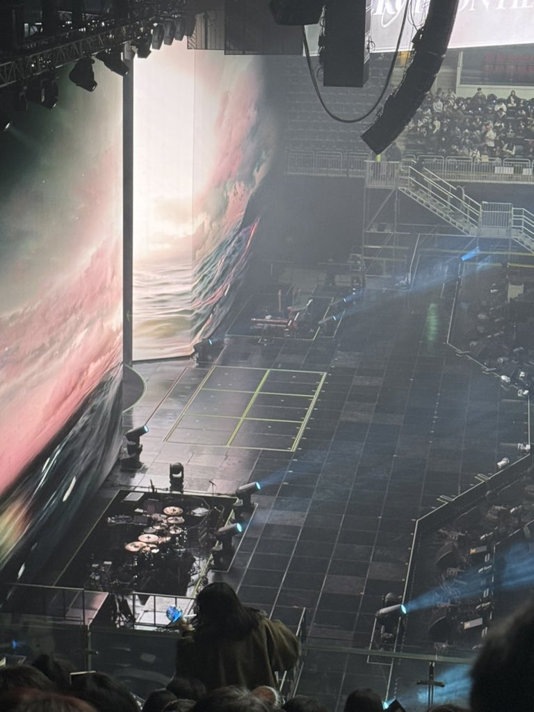 heebyai's tweet image. ว้าาย คอนเอนมิ้กวันนี้มีวงแบนด์ด้วย   หีระเบิด!!!