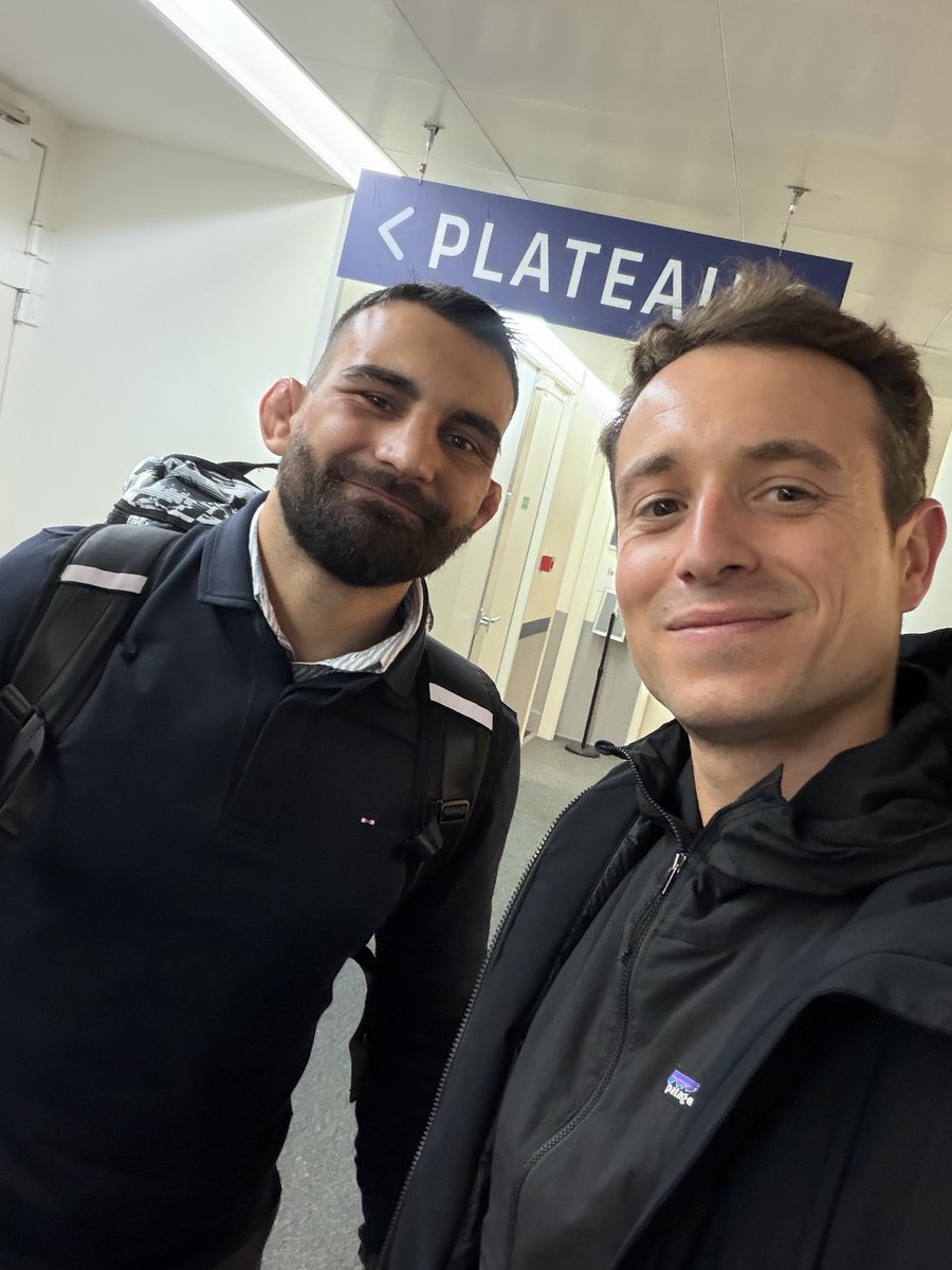 hugoclement's tweet image. Grand champion ce soir dans @QuelleEpoqueOff ⚔️

@BenoitSt_Denis 🇫🇷