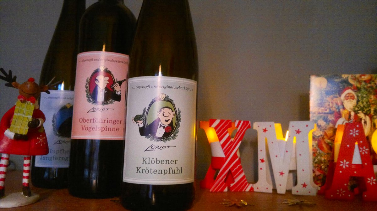 ✨Weisheit zur Adventszeit✨

Nur ned hetze losse! Wer langsam reit, kimmt grad so weit. 

Allen #Eintracht-Fans und anderen netten Menschen ein schönes 1.Advents-Wochenende! 

#WeinAchten!