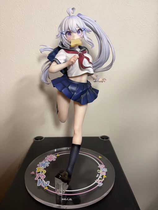 1/6スケールで9000円というリーズナブルな値段ゆえに不安だったけど出来良くて嬉しい。パンツだけでなく下乳まで拝める神造形
