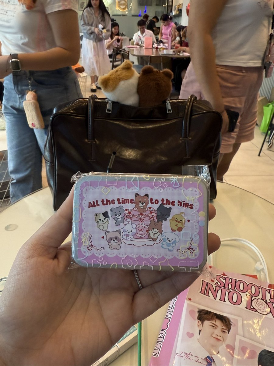 sookaipls's tweet photo. i have few zeroni inspired tincase here! feel free to get one ๐ฅน pls look for thewnini and gunini hehee #ShootIntoLove #TthewinLovewithWook https://t.co/uUauS1avPQ