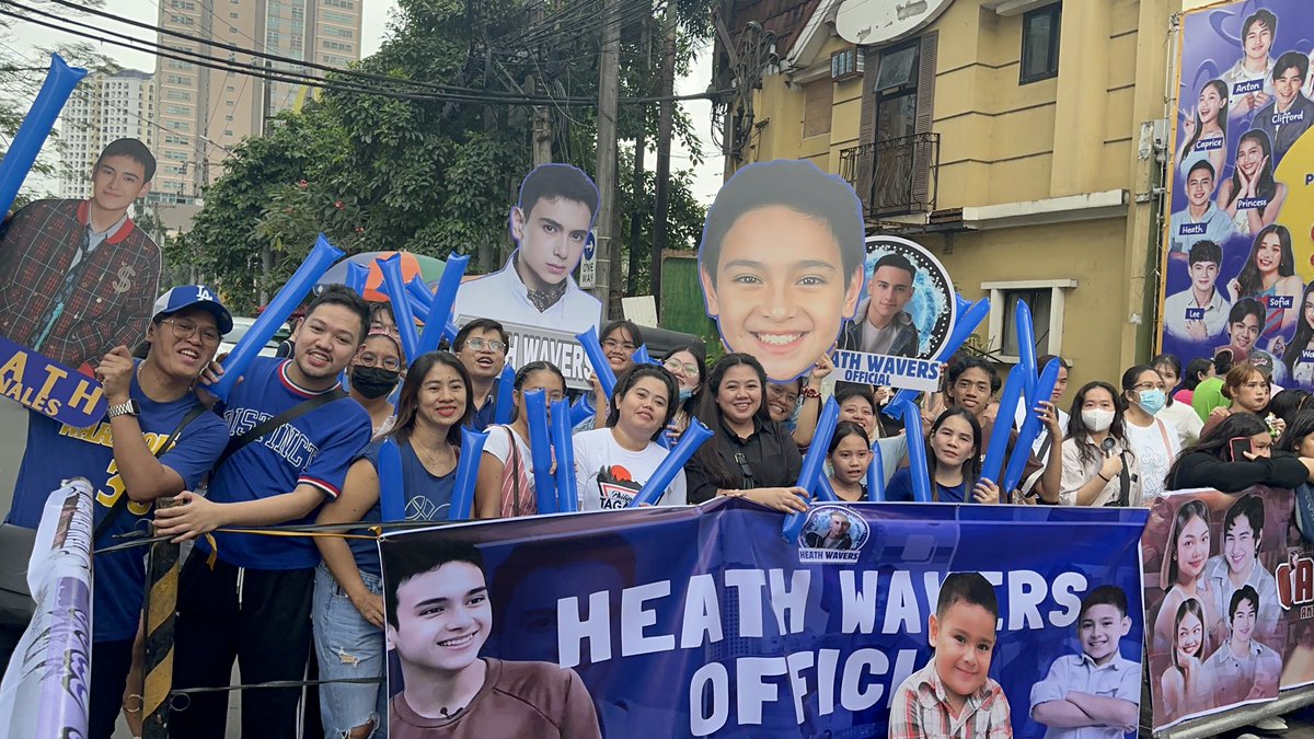 HEATHwavers's tweet image. Our team live arrived here at PBB house lets go and save heath 

SAVE BBS HEATH