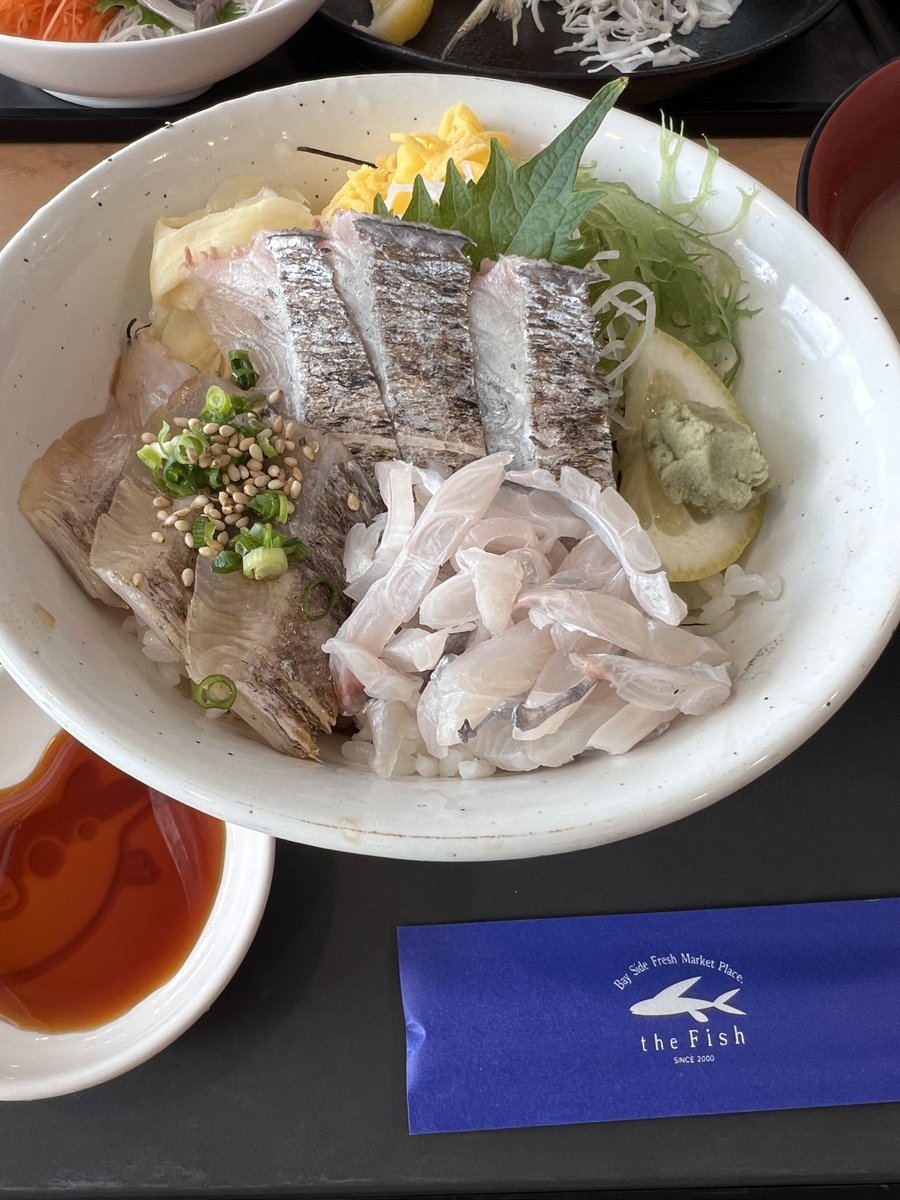 ayano_kimono's tweet image. 千葉堪能😋
#太刀魚丼
#竹岡漁港直送
#TheFish
