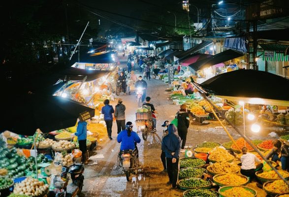 mythiXTrinity's tweet image. IRL WORLD TOUR (Vietnam 🇻🇳) • Ep.288 • Le pont de Long bien et son marché 🥕 #trinitrip 

twitch.tv/trinity