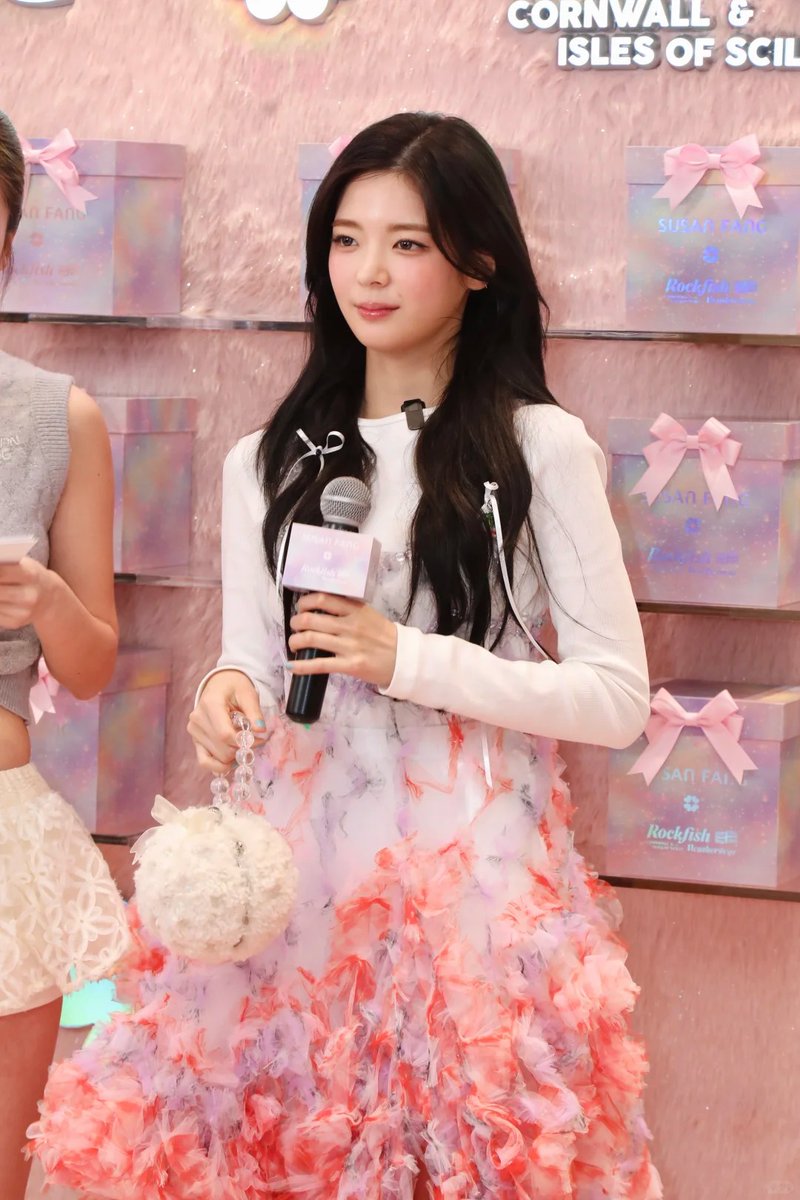 CJSGLOBAL's tweet image. 251129 #LIA #리아 at ROCKFISH WEATHERWEAR X SUSAN FANG event

LIA AT RFWW SHANGAI
#LIAxROCKFISHWEATHERWEAR