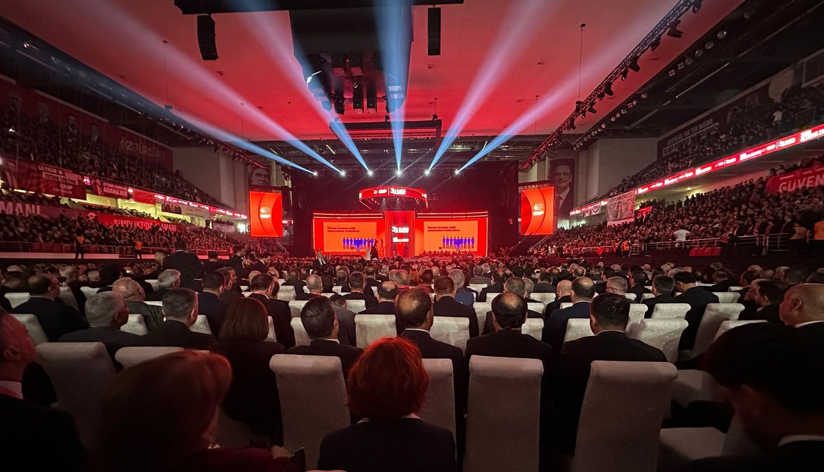 39. Olağan Kurultayımızın ikinci günündeyiz. 
Kurtuluş Yok Tek başına, Ya hep beraber Ya hiç birimiz!

#ŞimdiİktidarZamanı

<a href="/herkesicinCHP/">CHP 🇹🇷</a> <a href="/eczozgurozel/">Özgür Özel</a> <a href="/EnsarAytekin10/">Ensar Aytekin</a> <a href="/MTanal/">Av.Mahmut TANAL</a>