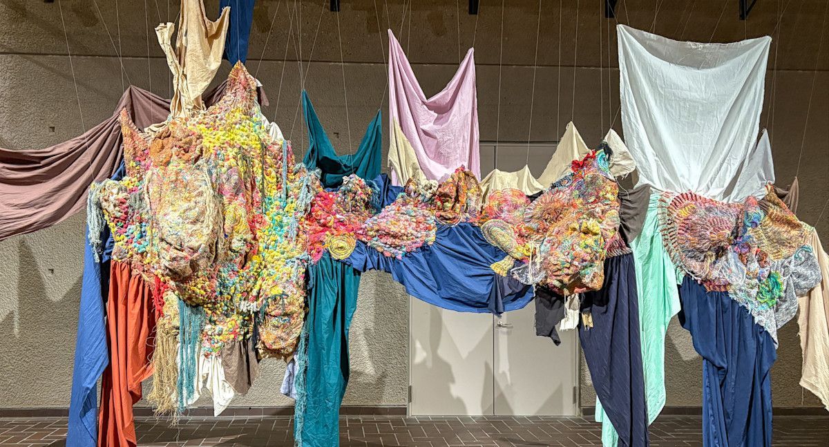 TokyoArtBeat_JP's tweet photo. 東京都美術館で「上野アーティストプロジェクト2025 刺繍―針がすくいだす世界」が開催中 🪡
https://t.co/128Df925Mz

布の上にすくい上げられた多彩な表現を紹介する 。会期は2026年1月8日まで https://t.co/XPtvQPuqJe