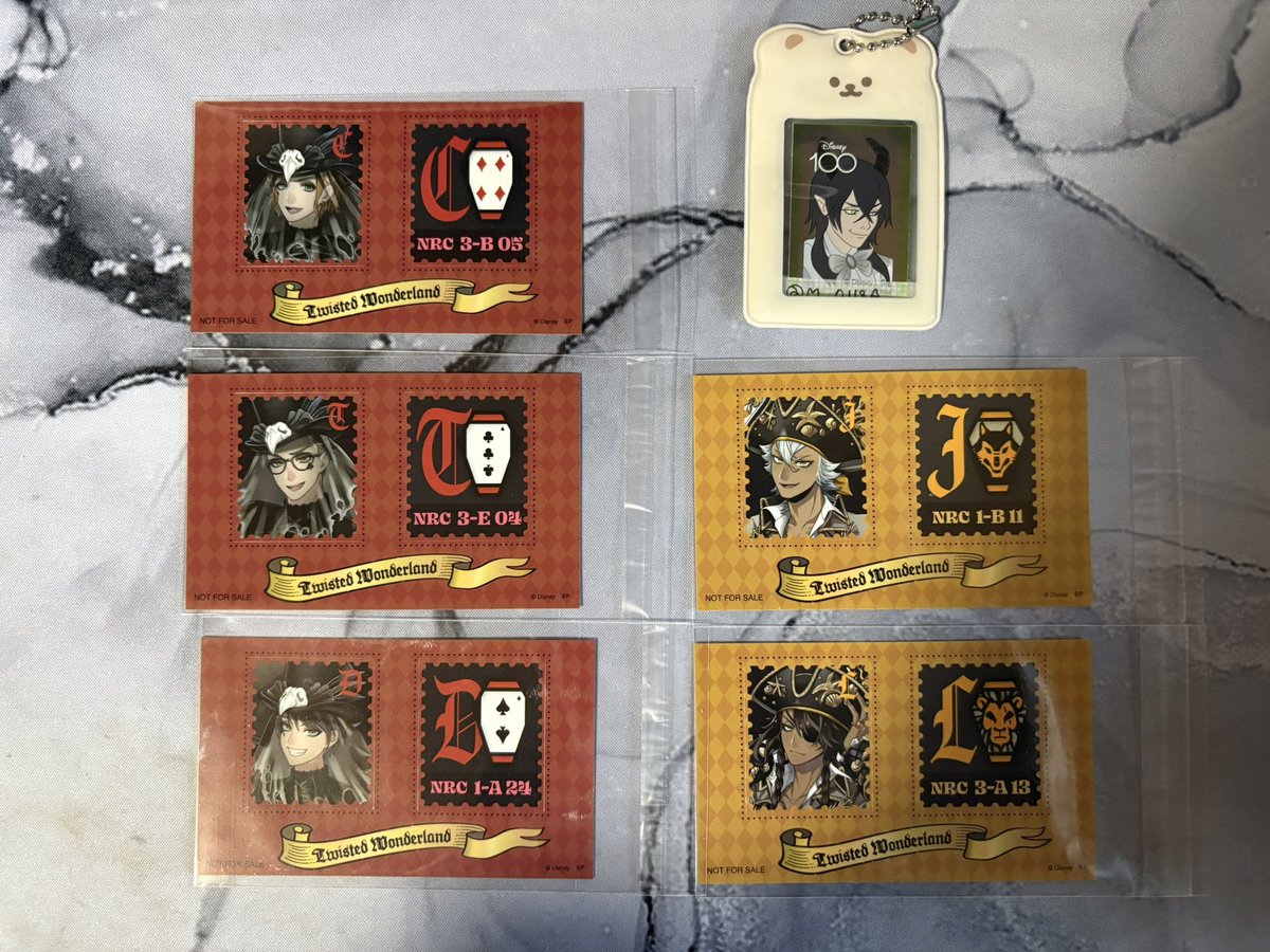 ツイステ アニメイト 特典 ステッカー スケアリー

《譲》
《求》マレウス

𓇼本日難波、後日郵送

✎ツイステ、交換、譲渡、買取、アクスタ、缶バッジ、アクキー