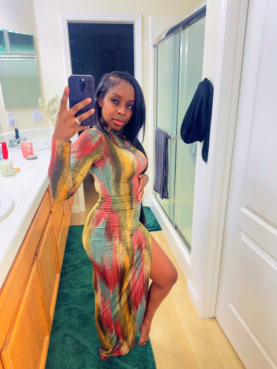 ShaylaaLayyeee's tweet photo. 3 months postpartum 😘 #babyjalen #mama #momof3boys #LayyeeStyle https://t.co/Jljx8Hgi8u