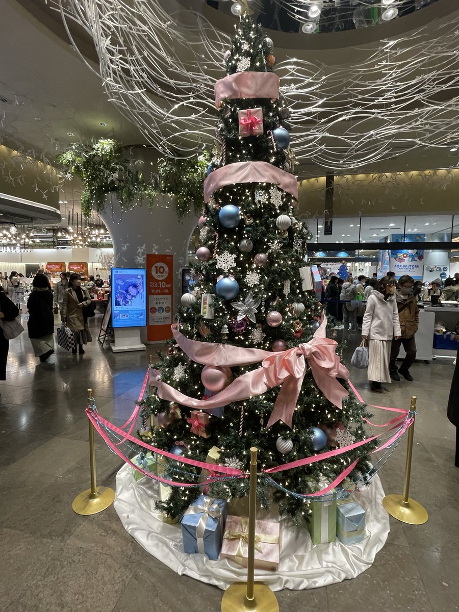 code_finalis's tweet image. もう12月ですね。。。。;;

ちなみに色彩課題の提出
間に合いませんでした。
こだわり過ぎた

メインビジュアル頑張ります！