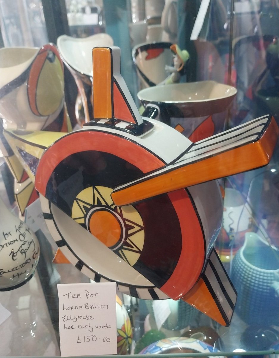 VenemaWil's tweet image. #AlphabetChallenge 
#WeekVforVowels 
O for Orange