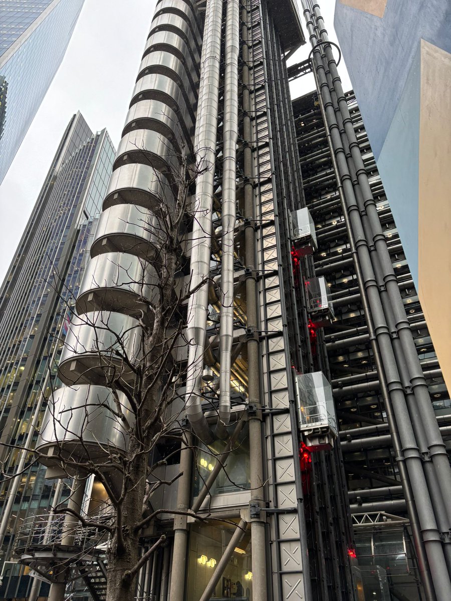 VenemaWil's tweet image. #AlphabetChallenge 
#WeekVforVowels 
E for Elevator