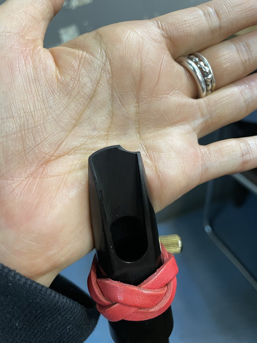 今年はT.sax 厄年ですか🧨

マウスピースは本体壊れるよりショックだわ〜🤯

厄祓い行きますか！
(自分のミスです...)