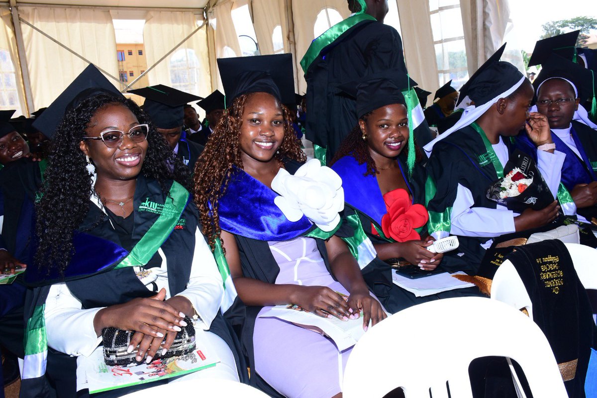 Esau_Matsiko's tweet image. Any message for today’s graduands? 👀 

#KIU32ndGrad