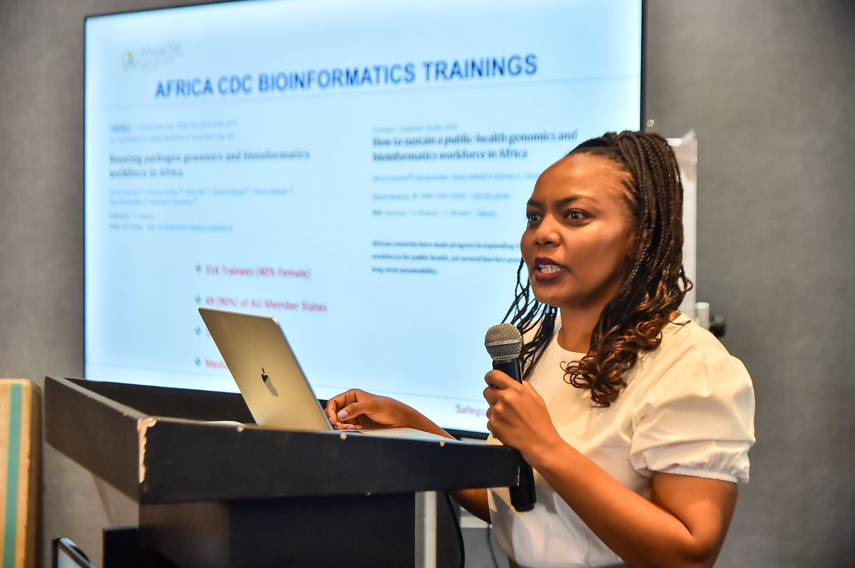 RococoPR's tweet image. Dr. Sara Mwangi presenting on Developing Africa’s workforce for AMR genomics and #bioinformatics... big plan to train the digital natives in to the world of #bioinformatics. There&apos;s so much demand for the training.  Four trainings done. Plan to scale up!