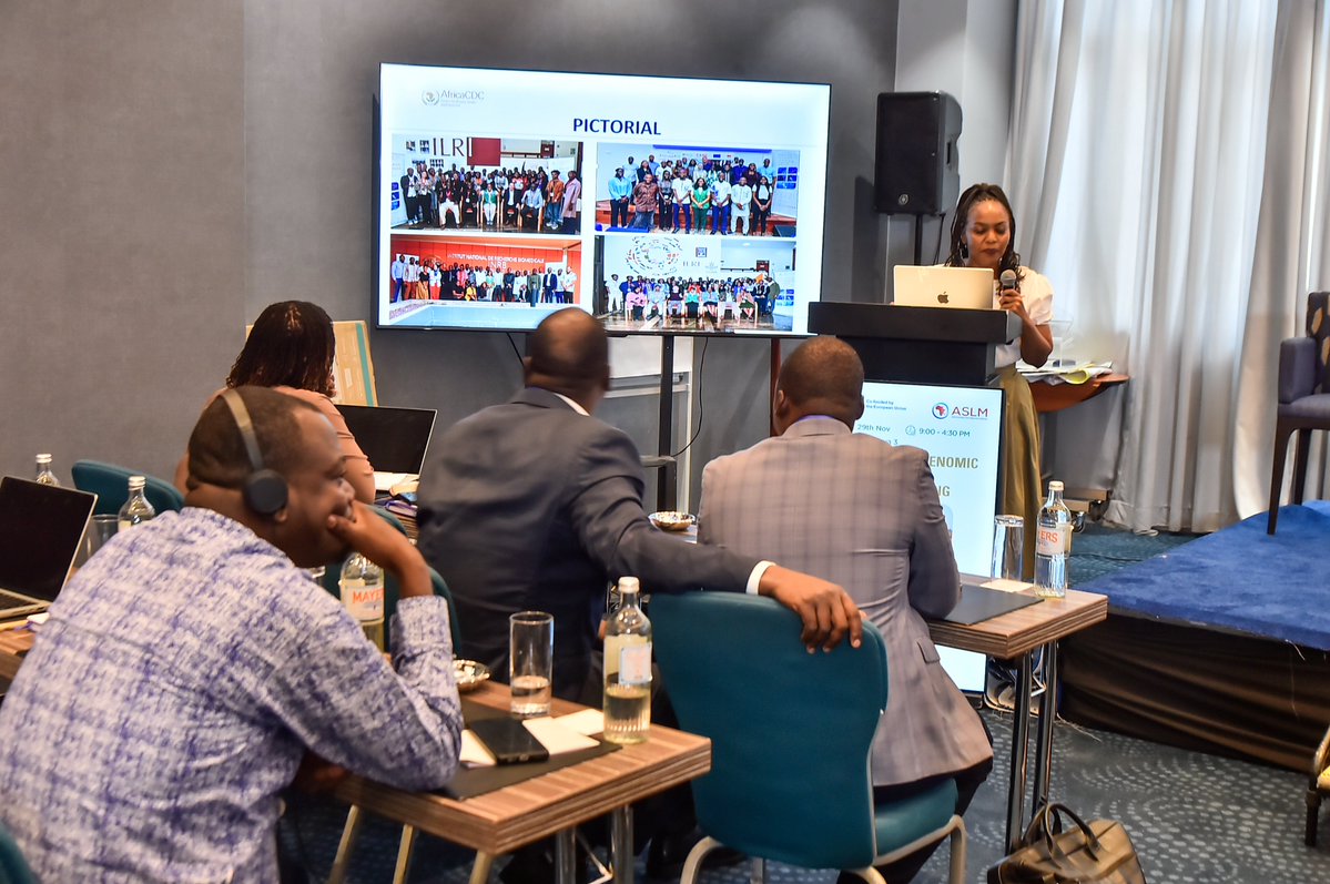 RococoPR's tweet image. Dr. Sara Mwangi presenting on Developing Africa’s workforce for AMR genomics and #bioinformatics... big plan to train the digital natives in to the world of #bioinformatics. There&apos;s so much demand for the training.  Four trainings done. Plan to scale up!