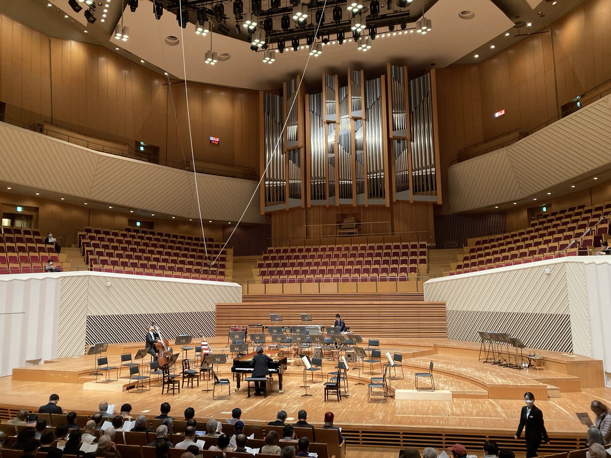モーツァルトマチネ〜ピアノ×オーケストラが生み出す、宇宙と天国〜小菅優弾き振り&amp;東響@ミューザ川崎🌈当社の予定を入れ替えピアノ協No.25→藤倉大ピアノ協インパルス👌PGの大さまノートでは自身の曲を聴くと犬が喜ぶという話を聞いて「やっと自分の音楽のターゲット層を掴めた」とウィット💖