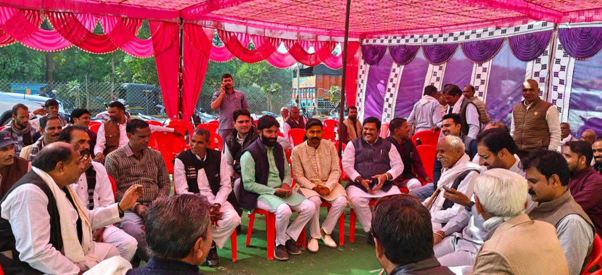 DrKPSinghYadav's tweet image. अशोकनगर रघुवंशी धर्मशाला में पूर्व सरपंच श्री अशोक सिंह धाकड़ जी मुड़राकला वालों के यहाँ शुभ विवाह समारोह में सम्मिलित होकर शुभकामनाएं प्रेषित की