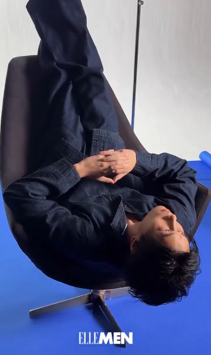 alittlequad's tweet photo. “Why does my back hurt?” 

Me when I have to sit on a chair for any length of time: 

#ELLEMENThailand
#ELLEMENxBibleWichapas
#BibleWichapas
#LevisBlueTab
#LevisTH https://t.co/2lN5Q88IjC