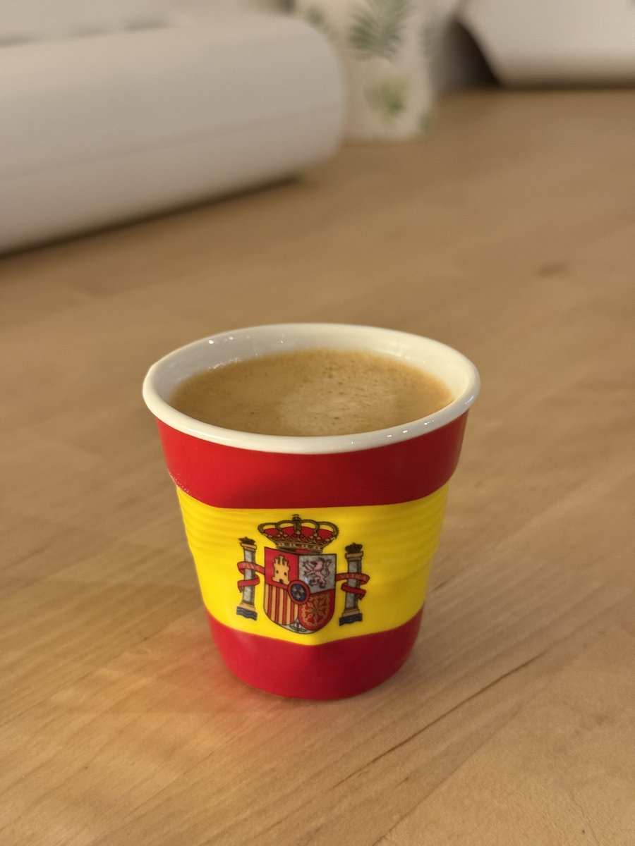 fernandezavocat's tweet image. Café! C’est donc le premier café du week-end qui a la caractéristique première d’être plus tardif! Ce café du samedi matin en a une autre, il sera dégusté tranquillement! Puis suivi d’un autre. Et sinon je vous souhaite de passer une bonne et belle journée! Go! ☕️