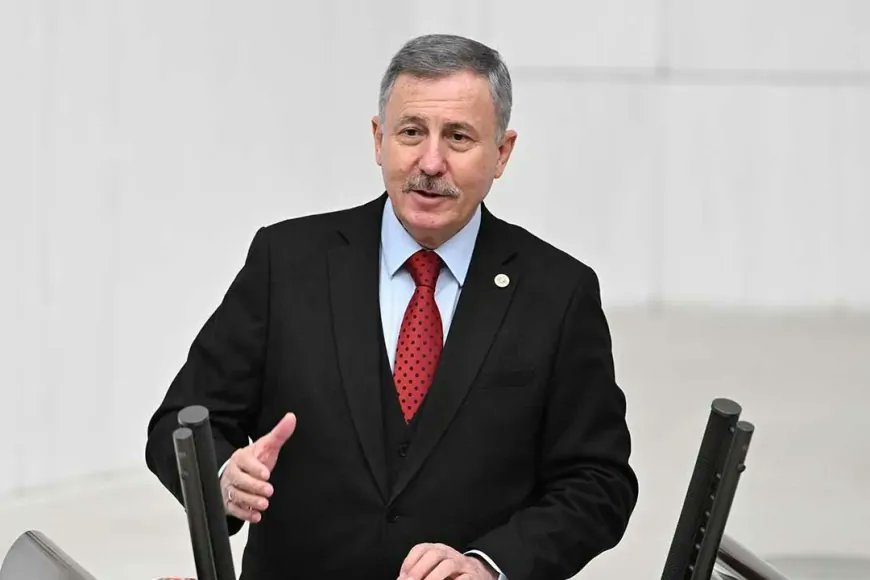 📌800 bin işçi var, bir diğer tarafta da KİT'lerde de yaklaşık 400 bine yakın yine aynı şekilde sözleşmeli işçiler var -bu işçiler- taşeron işçiler var; bunlara da bir an önce bir kanuni düzenleme yaparak, kriterler getirerek bu noktadaki keyfîlikleri, hukuksuzlukları veya