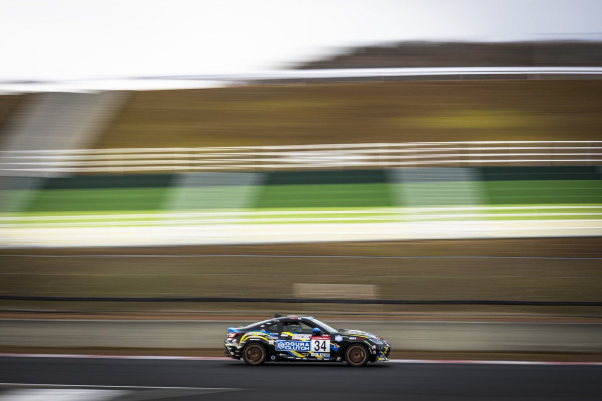 kobarea0404's tweet image. 明日決勝は💛🪽
《Pro》
#1 菅波選手 Pole position✨️
#34 佐々木選手 10番手
#60 小河選手 14番手
#70 服部選手 15番手
#90 翁長選手 19番手
《Club man》
#777 山﨑選手 36番手
からのスタート‼️

《本日コンソレ》
#538 小嶋選手 2番手でチェカーを受けました🥈🏁
#OTG  #GR86BRZCup