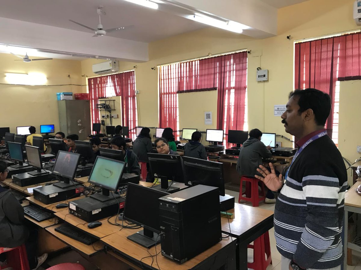 kv_iitkgp's tweet image. 📍 HCL TechBee Selection Test ✨
HCL will conduct the TechBee online selection test on 29th November at our Vidyalaya for Class XII. Students must complete all 7 application stages to qualify. #HCLTechBee #CareerProgram 
@EduMinOfIndia 
@KVS_HQ 
@kvsrokolkata