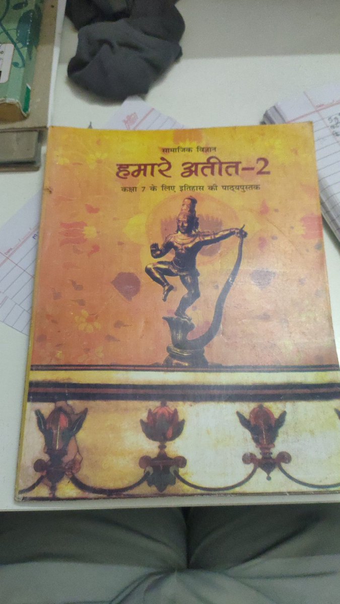 Abhi22565592425's tweet photo. @zamindar20hr2 बता चूतिए इसमें कहा लिखा है पेज 36 पर भी नही है अपना सोर्स बता या अपने फूफा अकबर से पूछ @ahirs_of_india https://t.co/GNPubbO3C8