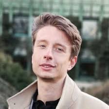 Rewelacja!!! Drodzy Państwo, przed chwilą praca naukowa współautorstwa dwóch Polaków Michała Bortkiewicza i Tomasza Trzcińskiego otrzymała od Princeton University tytuł najlepszej pracy naukowej konferencji NeurIPS. Aby pokazać Wam skalę osiągnięcia. To jedna z najważniejszych