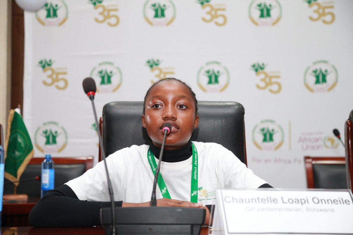 acerwc's tweet image. Children from Parliament from 🇹🇩🇧🇼🇱🇸 share their views on the role of Parliamentarians in upholding the rights of children.

They made strong statement about #ChildParticipation:

&quot;We finally have a place where children speak without being told:&apos;Sshhh, adults are speaking&apos;&quot;