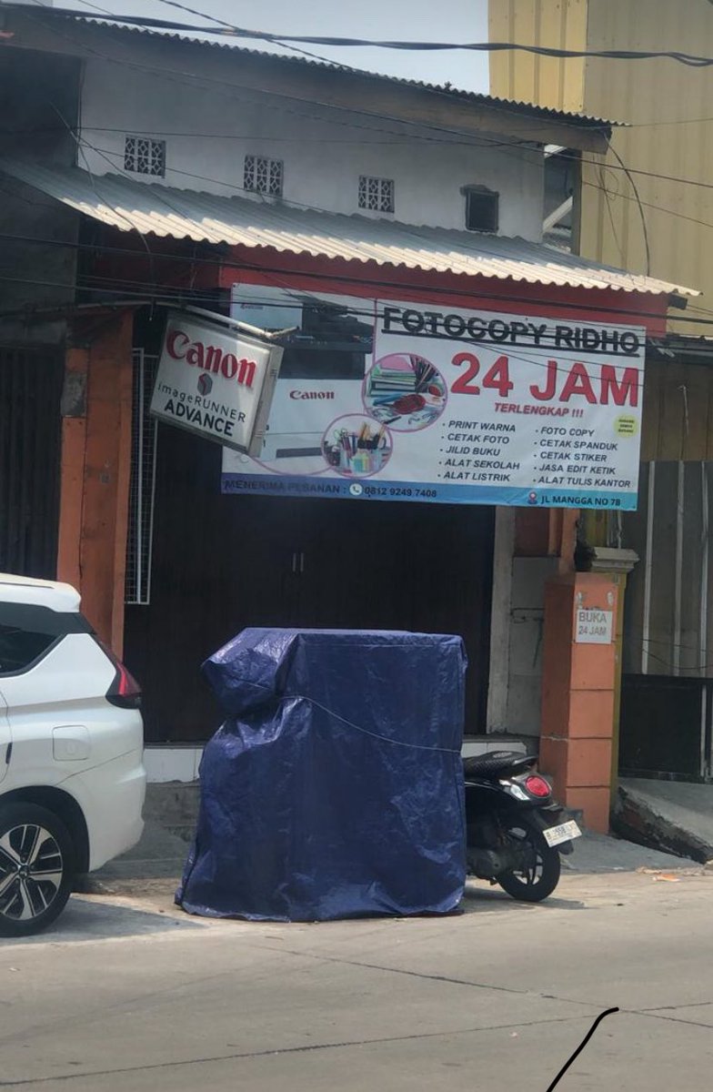 yyam0rlads's tweet photo. bukan tukang fotocopy alias tukang boong. bilang nya buka 24jam https://t.co/gt5ohhOaKN