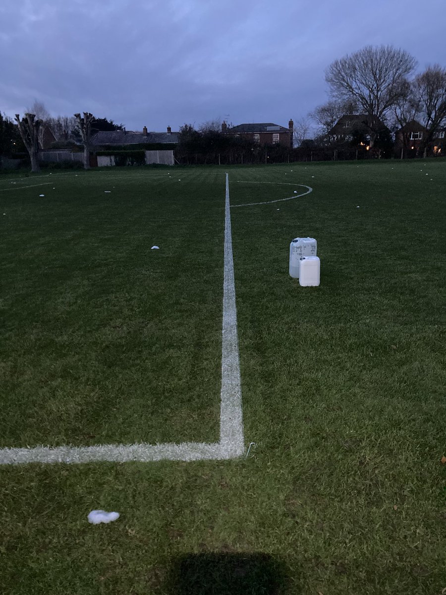sidelineshants's tweet photo. 🌅 Bit of twilight over marking at @BoshamFC, glad I brought the head torch! 🔦

🌱 Great to see a recent treatment being applied to the surface; gather it’s recovered well from last weekend’s game 💪

#groundsman #linemarking #pitchmaintenance https://t.co/8ow8noeS6h