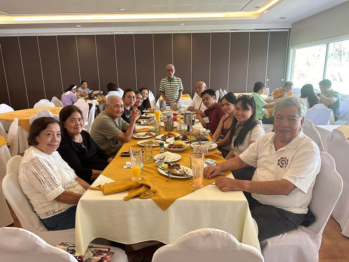 andreamplacer's tweet photo. From Saturday lunch to Sunday lunch - matira matibay sa Labay. https://t.co/8sdJDnlXKl