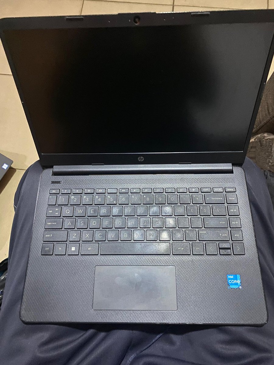 yardsaleplug's tweet image. A HP Model 14S

8GB RAM
300 GB HDD

Upgradable to 1TB

Asking Price: N250,000

Location: Jos

Contact: 08072472687

#yardsale #Declutter #JosNigeria