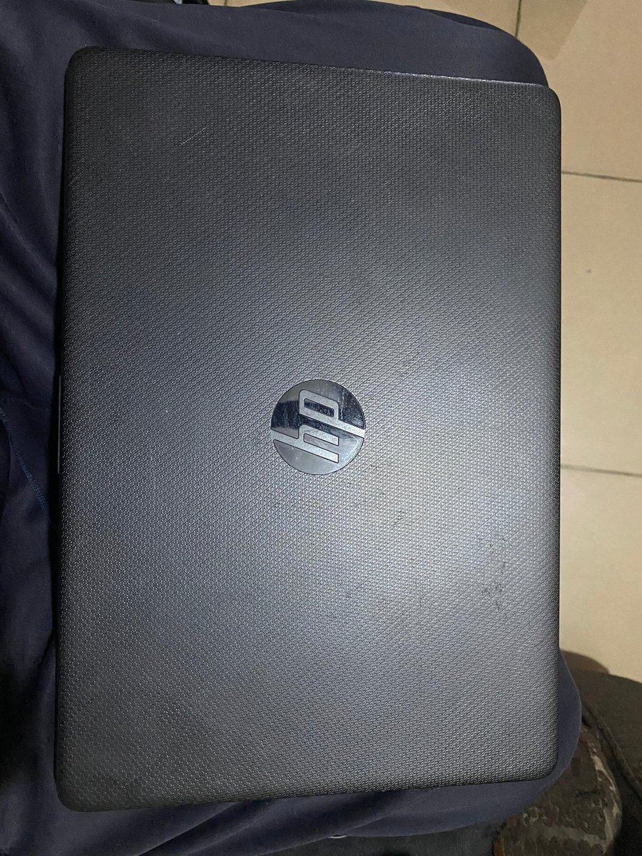 yardsaleplug's tweet image. A HP Model 14S

8GB RAM
300 GB HDD

Upgradable to 1TB

Asking Price: N250,000

Location: Jos

Contact: 08072472687

#yardsale #Declutter #JosNigeria